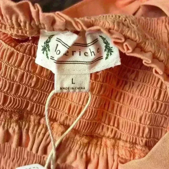 Smocked Peach Shoulder Bow NWT Love Riche Top - Picture 3 of 7